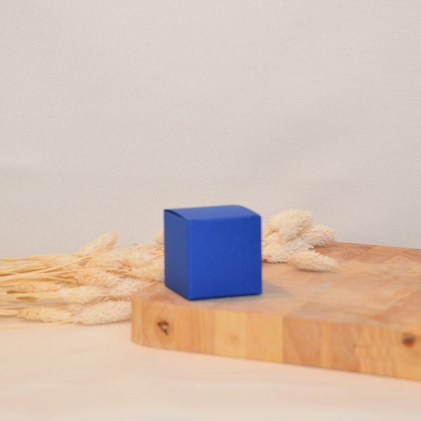 Kubusje of kubus doosje: Koningsblauw // Voor doopsuiker of suikerbonen // Donker blauw of marine