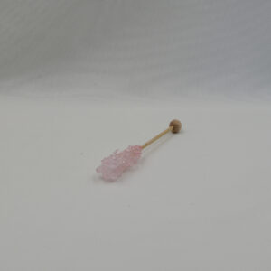 Rock Candy Stick van Papa Chocolat: licht roze // Doopsuiker