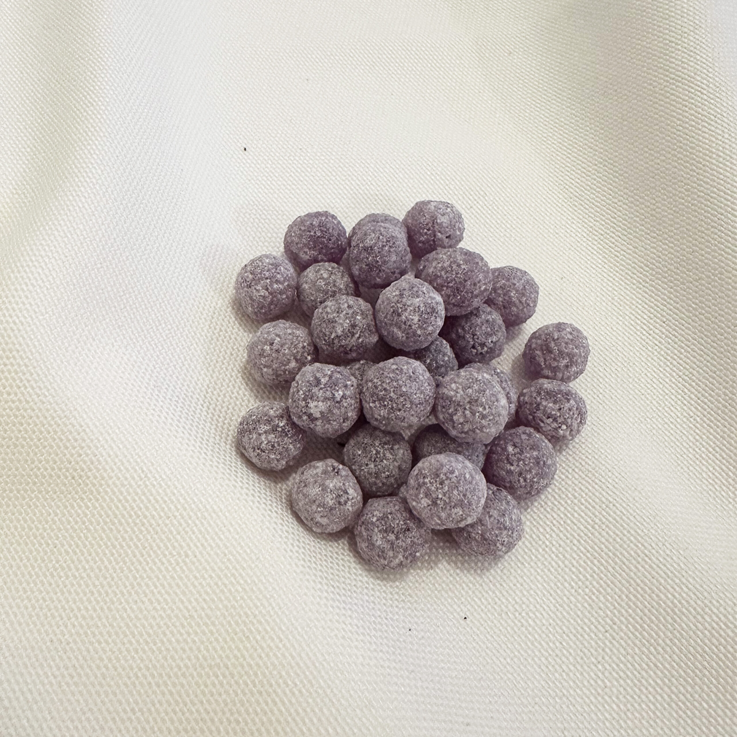 Suikerparels - Sugar drops paars - Geboorte en huwelijk - Smaak: Violet
